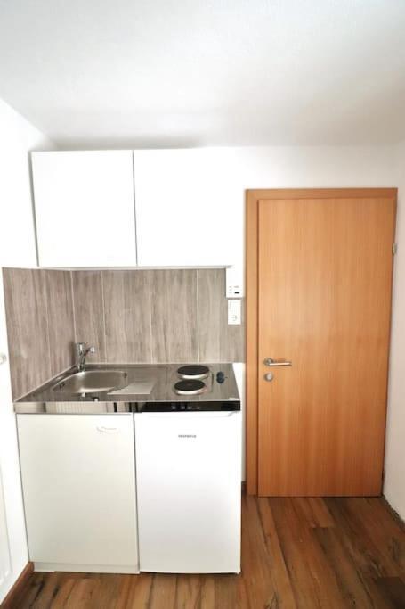Schickes Zimmer Mit Top-Ausstattung In Idealer Lage Feldkirch Exteriör bild